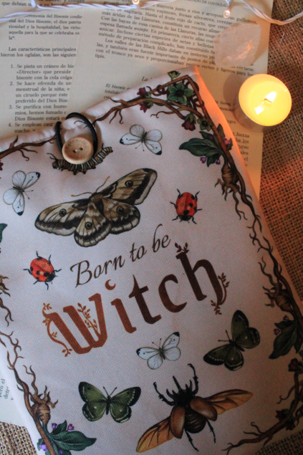 "Born to be Witch", Funda de libro - Imagen 2