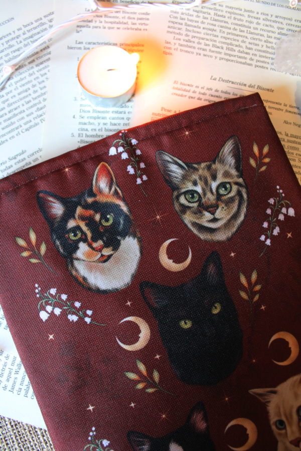 Patrón Gatitos Funda de Libro - Imagen 4