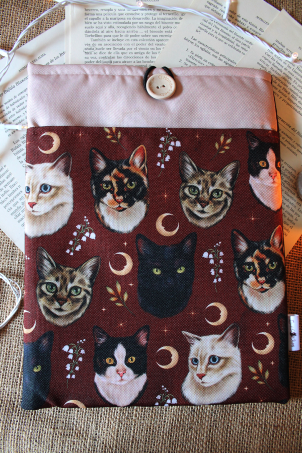 Funda de libro "Patrón gatitos"