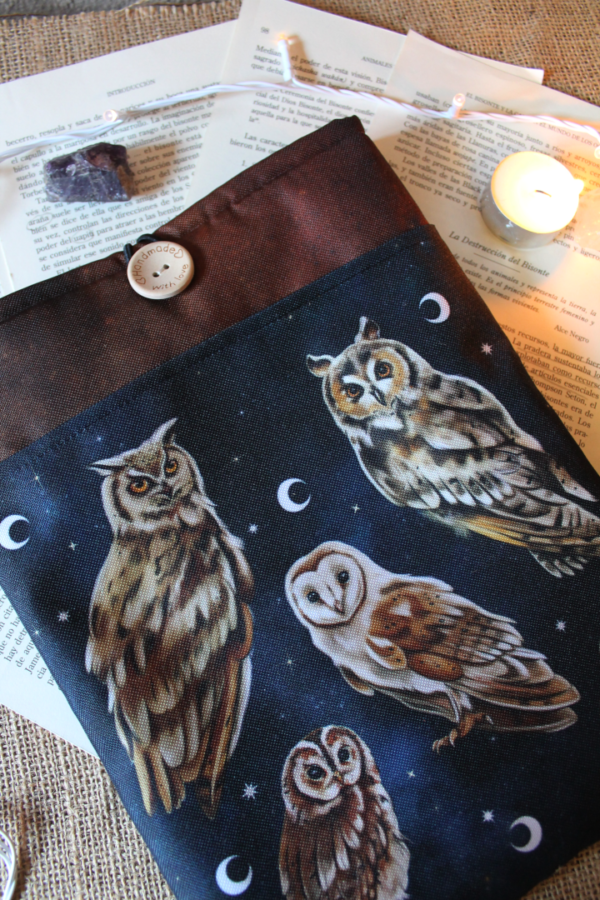 Funda de libro "Rapaces Nocturnas"