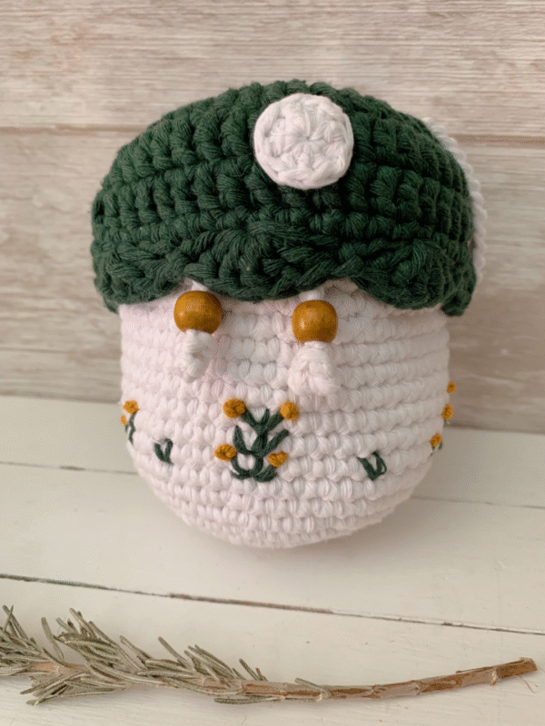 Bombonera seta verde con motivo floral