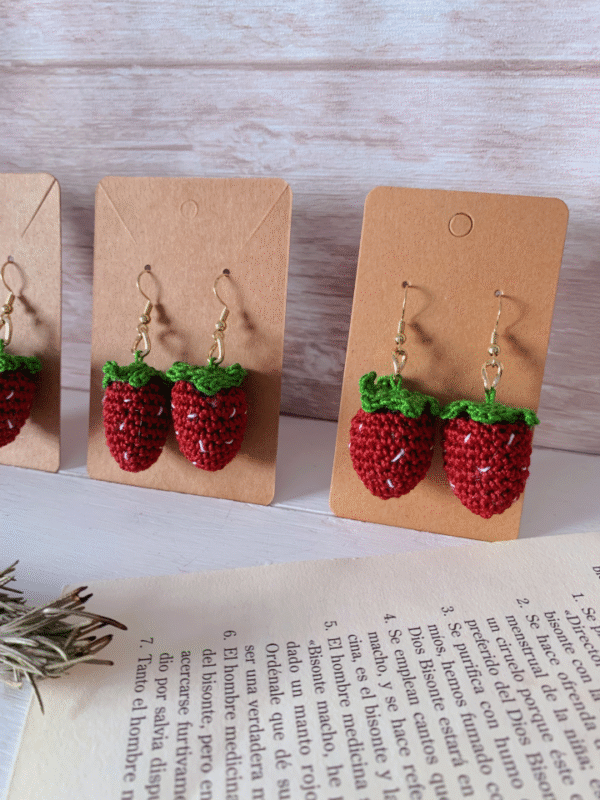 Pendientes Fresitas de Crochet - Imagen 2