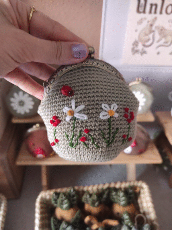 Monedero Crochet Elementos florales