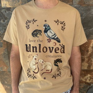 Camiseta "Love the Unloved creatures"