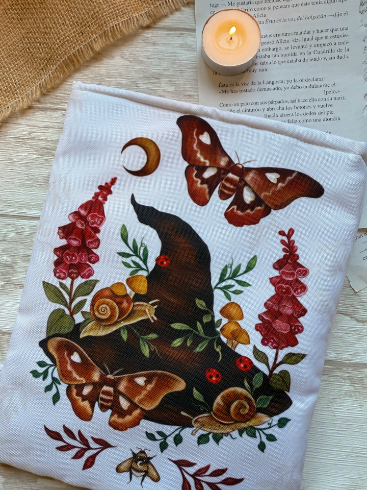 Funda de libro M " Sombrero de bruja y pequeños animales" - Imagen 4