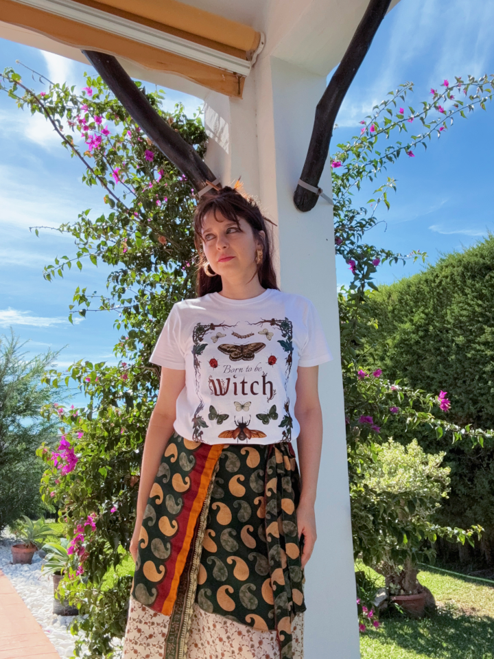 Camiseta "Born to be Witch" - Imagen 2