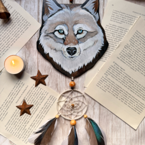 Tótem Lobo con atrapasueños