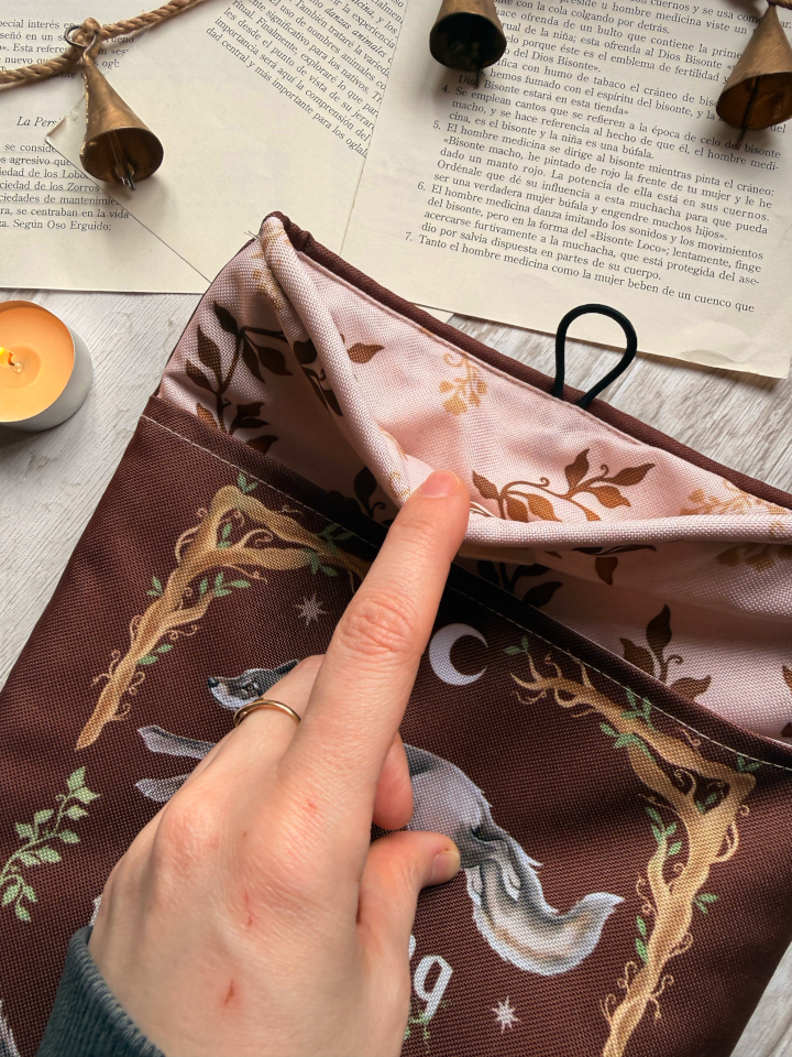 Funda de libro L " Running with the wolves" - Imagen 2