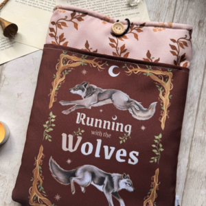 Funda de libro L " Running with the wolves"