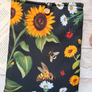 Funda de libro M "Flores e insectos"