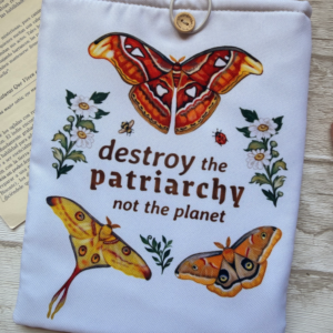 Funda de libro M " Destroy the patriarchy not the planet"